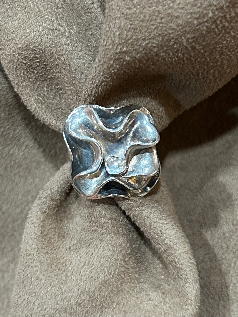 Oxidized Sterling Silver Flower Ring 
Size 7